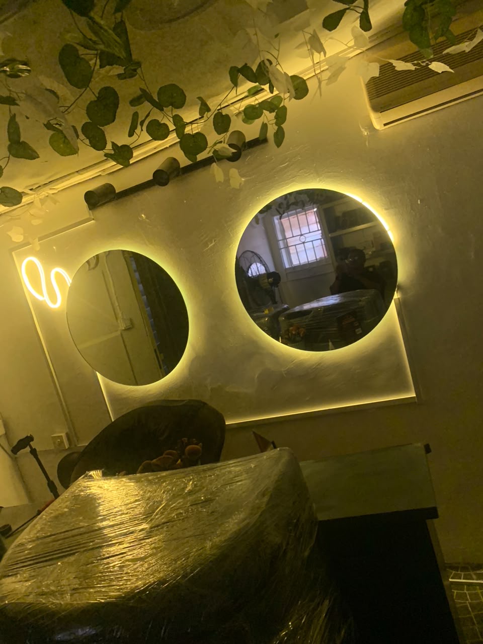 Makeup Studio Lighting & Neon Installation